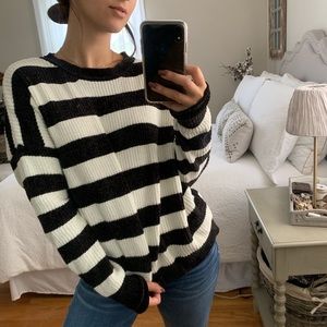 NWOT Chenille B+W Striped Crew Neck Sweater M